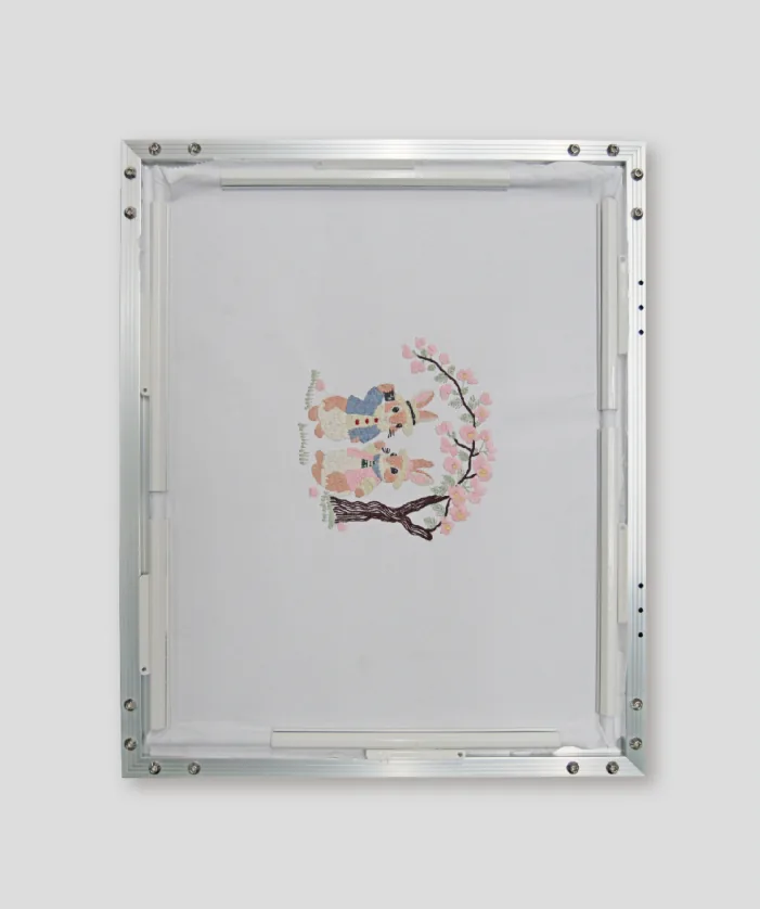 Sinsim flat frame with an embroidered design